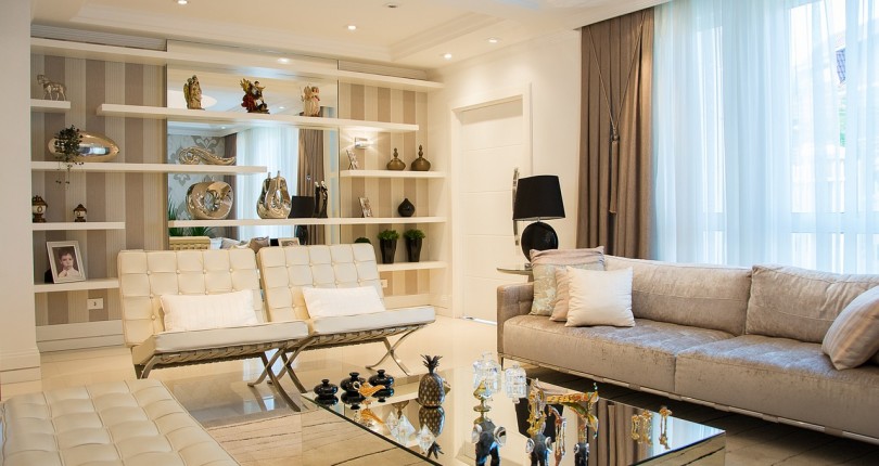 3 Big Mistakes When Staging a Living Room